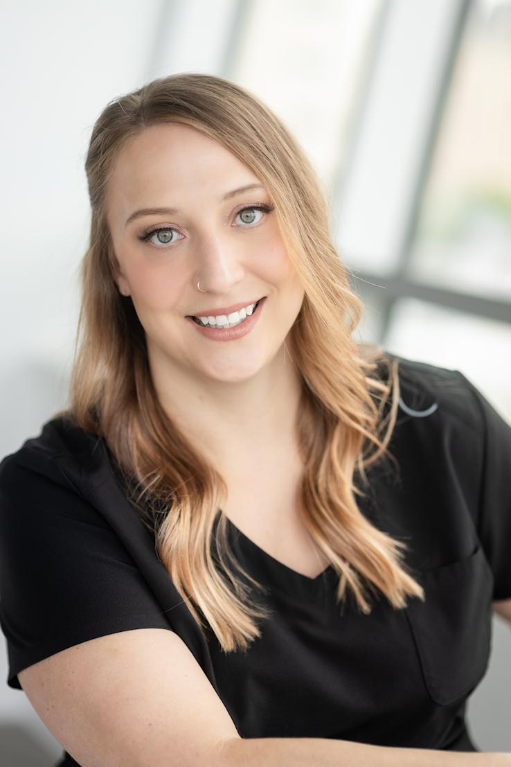 Jenni - Receptionist